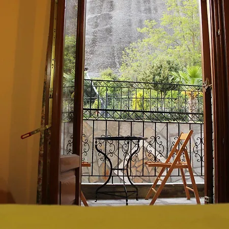 Papastathis Guest house