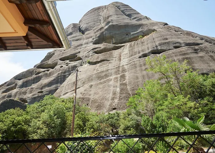 Papastathis בית הארחה 4*