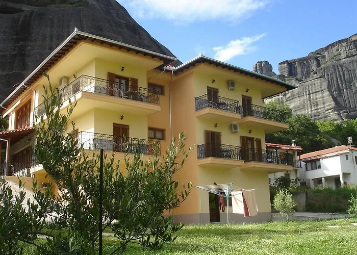 Papastathis בית הארחה 4*