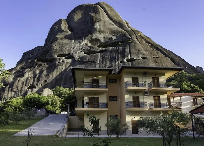 Papastathis בית הארחה 4*